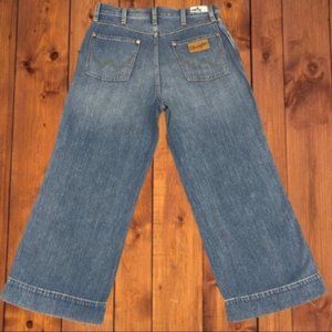 Wrangler High Waisted Wide Leg Crop Jeans